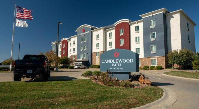 Candlewood Suites Saint Joseph By Ihg Exterior photo