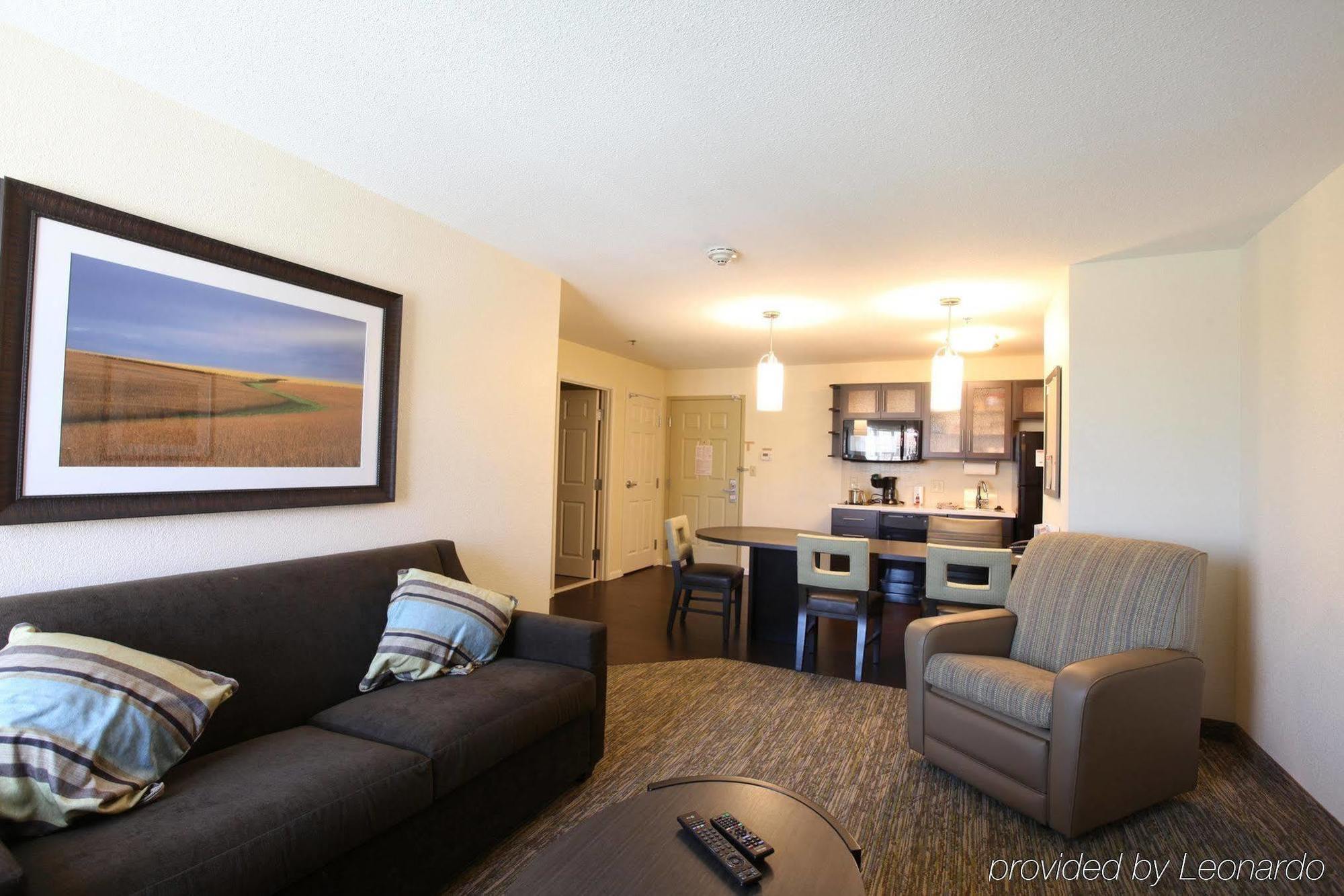 Candlewood Suites Saint Joseph By Ihg Exterior photo